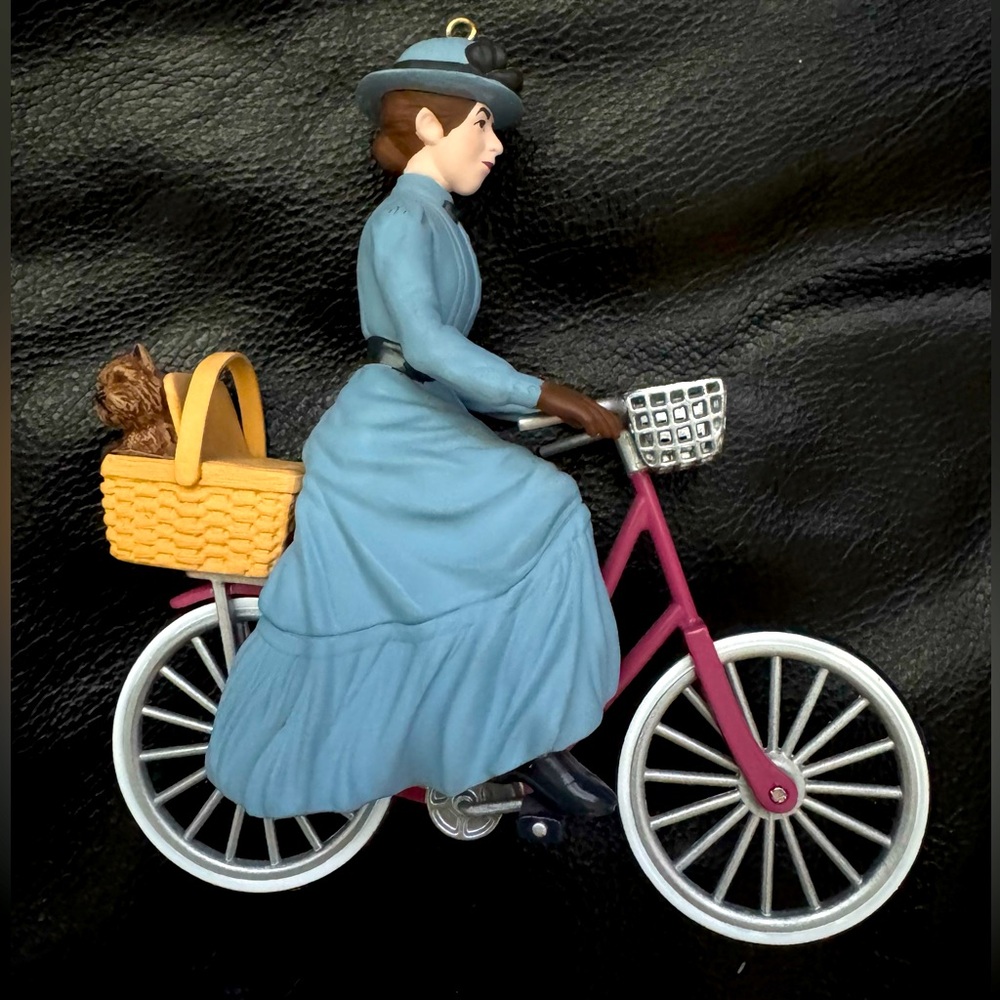 Vintage 1997 Hallmark Keepsake Wizard of Oz Miss Gulch on Bike w/ Toto Ornament